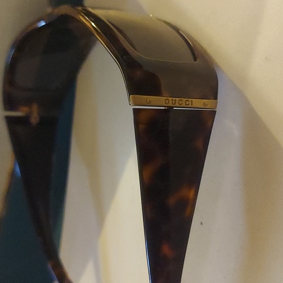 GUCCI SUNGLASSES - Picture 5 of 11